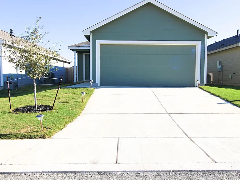 3642 Millbrook Way — Photo 1