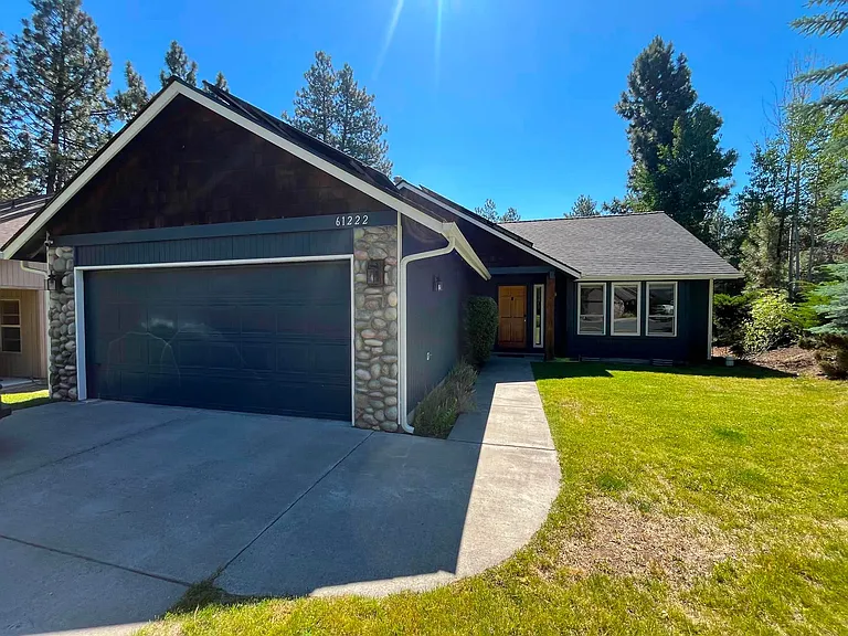 61222 Bighorn Ct — Photo 1