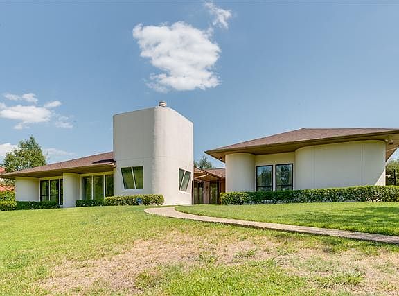 4th image of 7254 Brookshire Dr