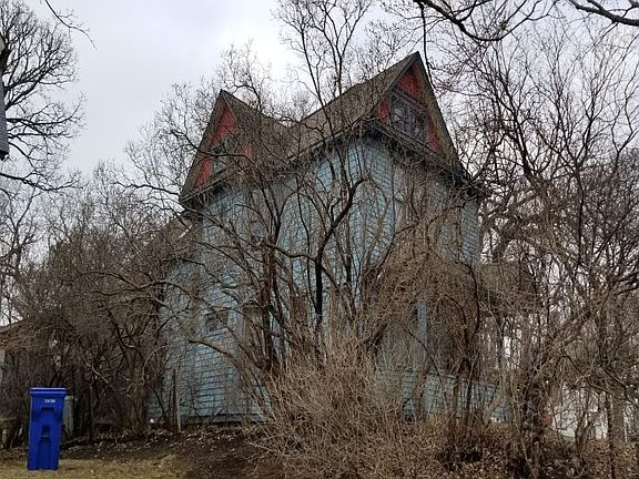 3rd image of 1893 Saint Anthony Ave