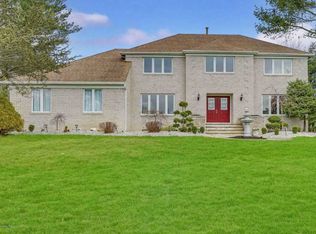 15 Country Squire Ln, Holmdel, NJ 07733