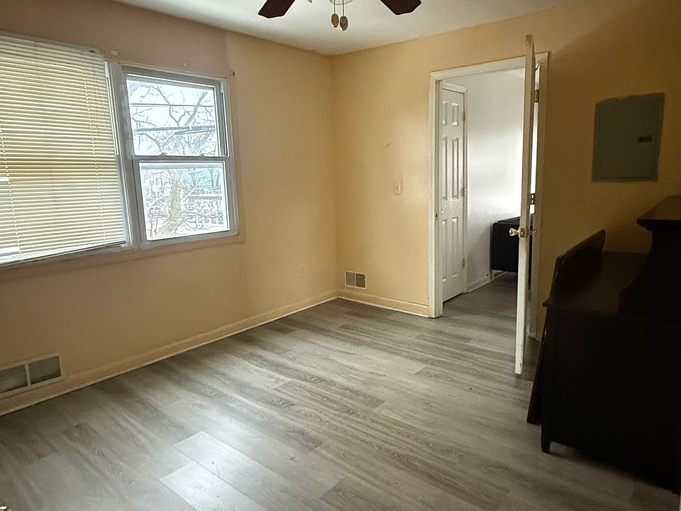 2nd image of 1211 Park Ave APT 2