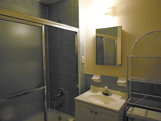 Rented by 18 REALTY | media 2