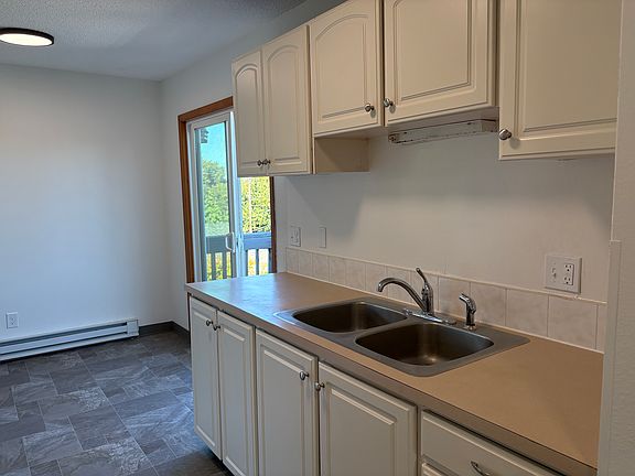 5th image of 5311 SE 17th Ave