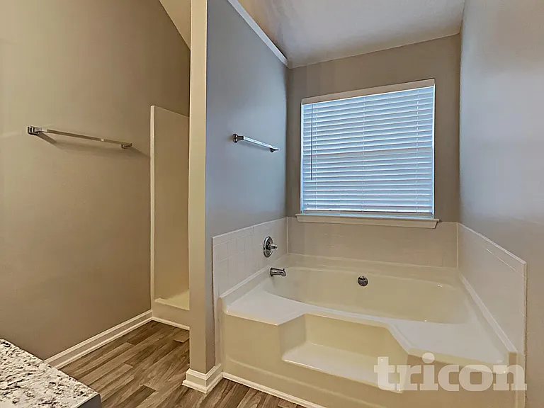4123 Green Field Dr — Photo 9