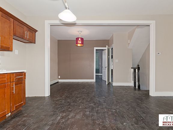 4th image of 97 Sackman Street