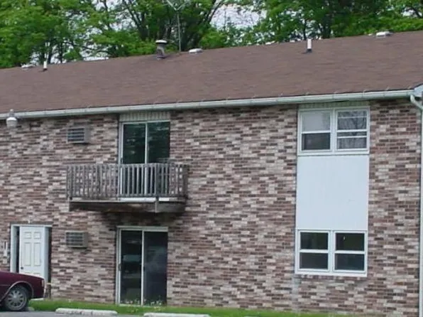 615 Debra Pl, Cortland, OH 44410