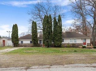 3446 Duffield St, White Lake, MI 48383