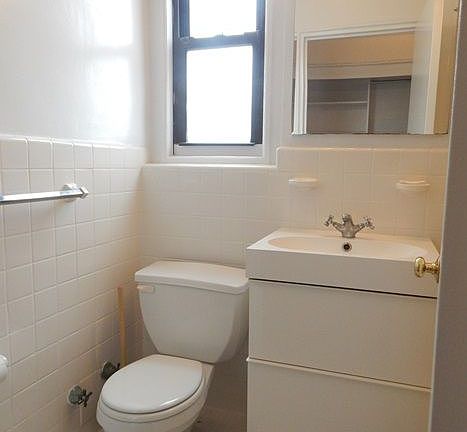 5th image of 255 W 88th St Ph D