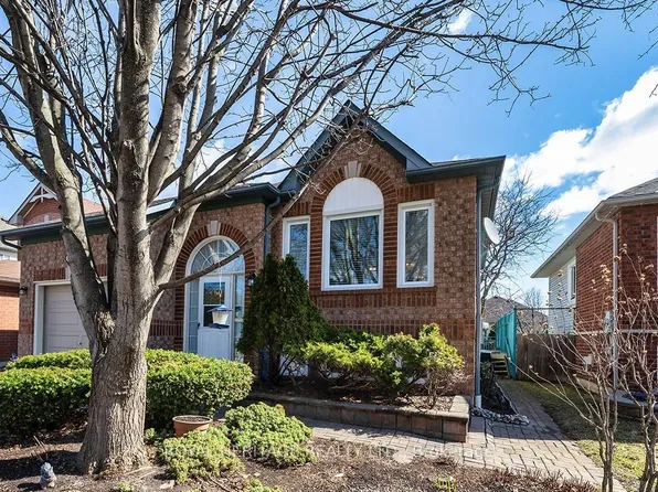 31 Thames Dr N, Whitby, ON L1R 2M2