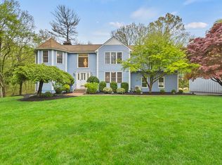 7 Ledgewood Rd, Medway, MA 02053