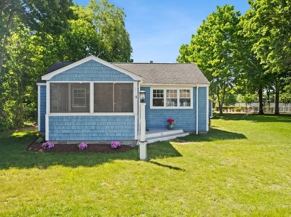 111 Hartford Rd, Marshfield, MA 02050