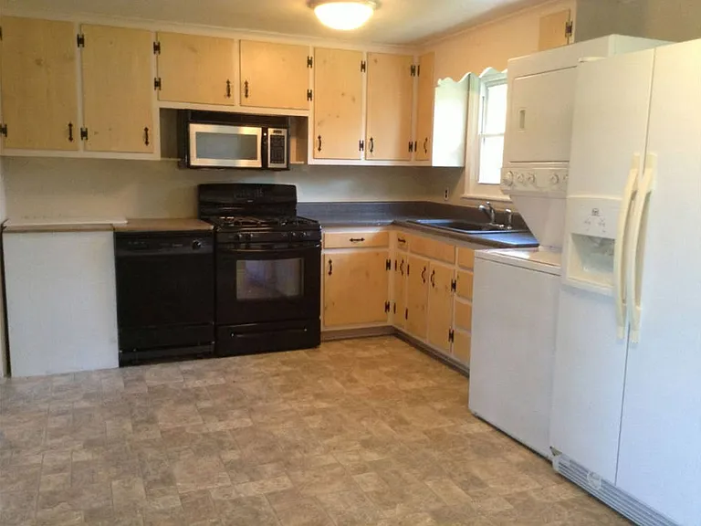 6228 Watkins Rd — Photo 3