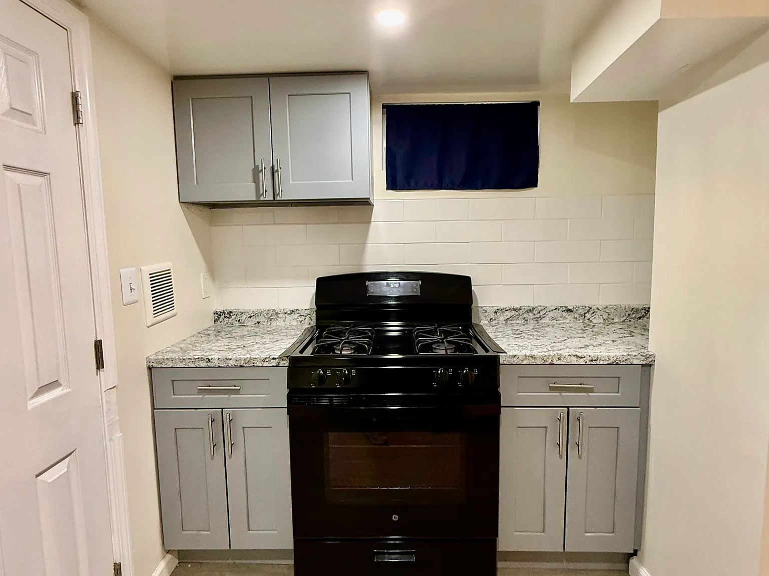 1 bed, 1218 sqft, $2,000 — Photo 2