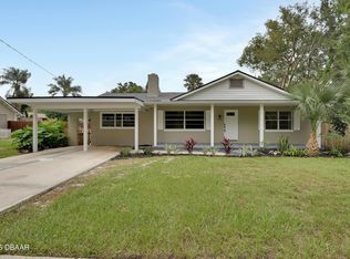 305 S Stone St, Deland, FL 32720