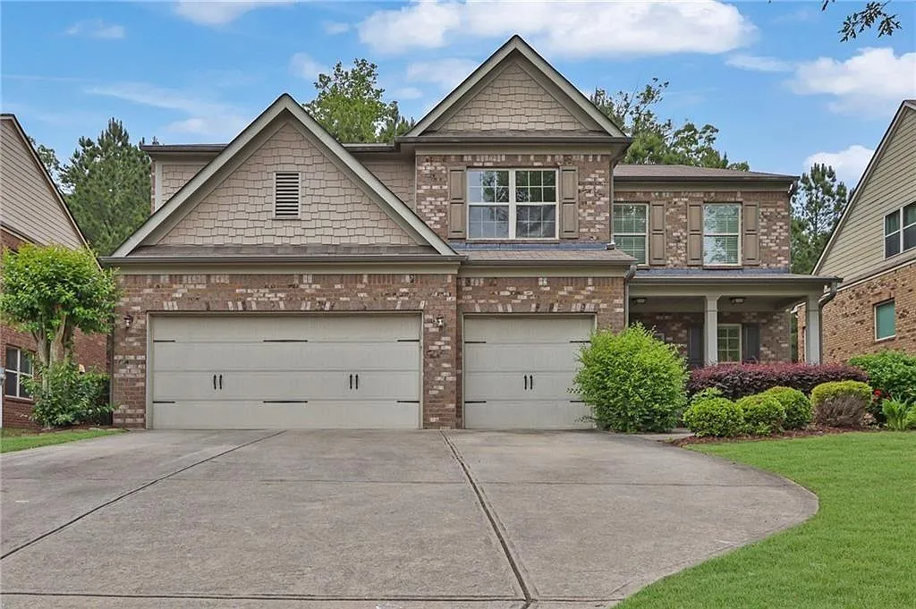 5 bed, 4.5 bath, 3729 sqft, $3,700 — Photo 1
