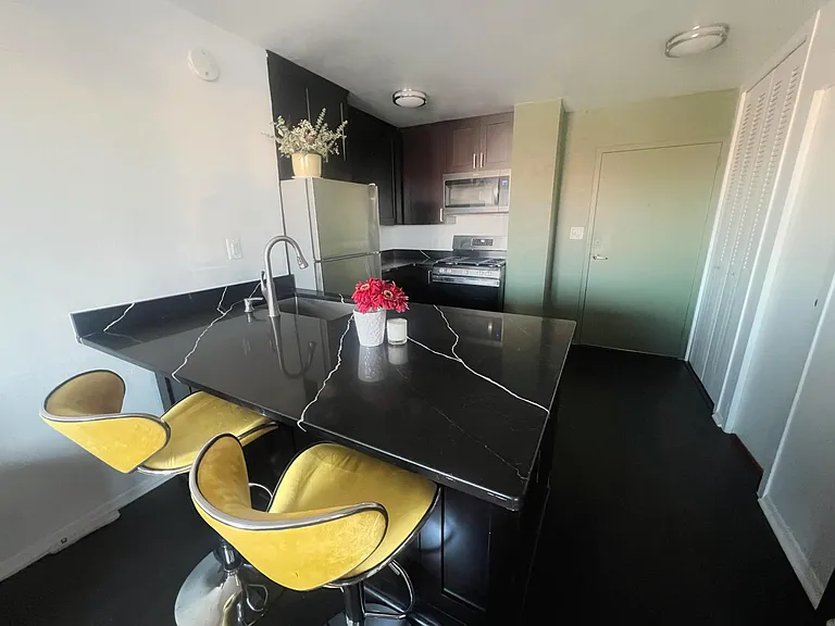 2030 F St NW #808 — Photo 2