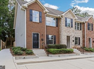 3787 Travis Trce, Decatur, GA 30032