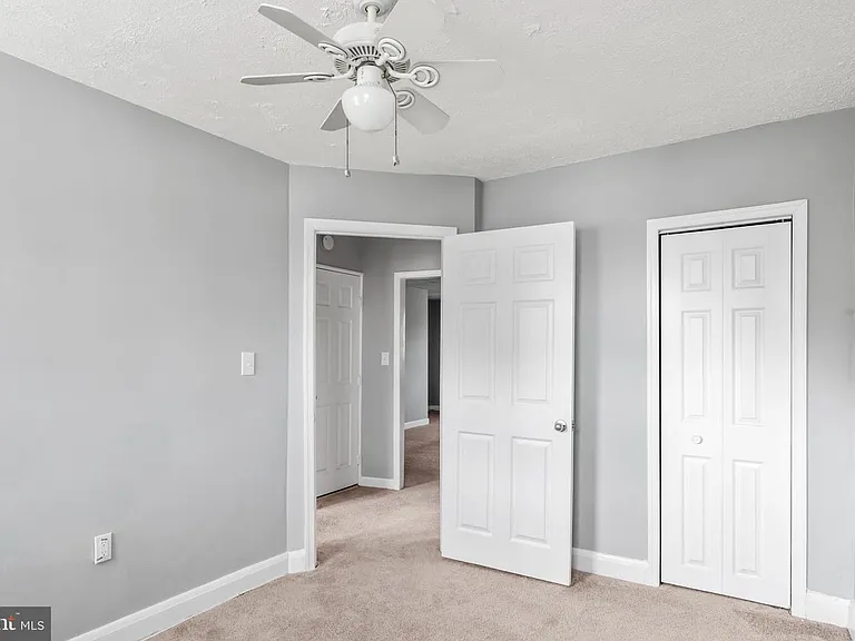 1411 Filbert St #2 — Photo 10