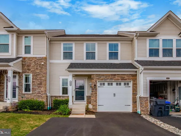 1529 Emily Ct, Hatfield, PA 19440