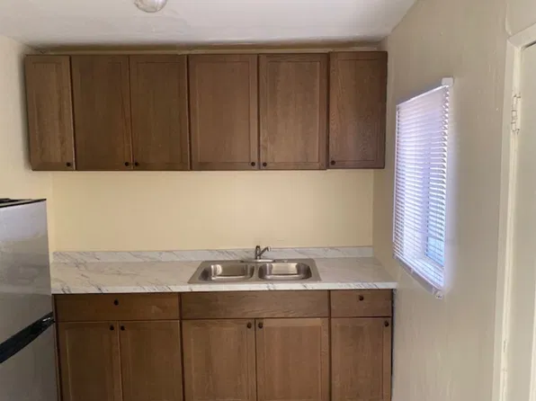 840 W 66th St #7/8A, Los Angeles, CA 90044