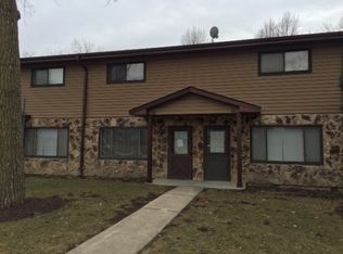 35 W Diversey Ave, Addison, IL 60101