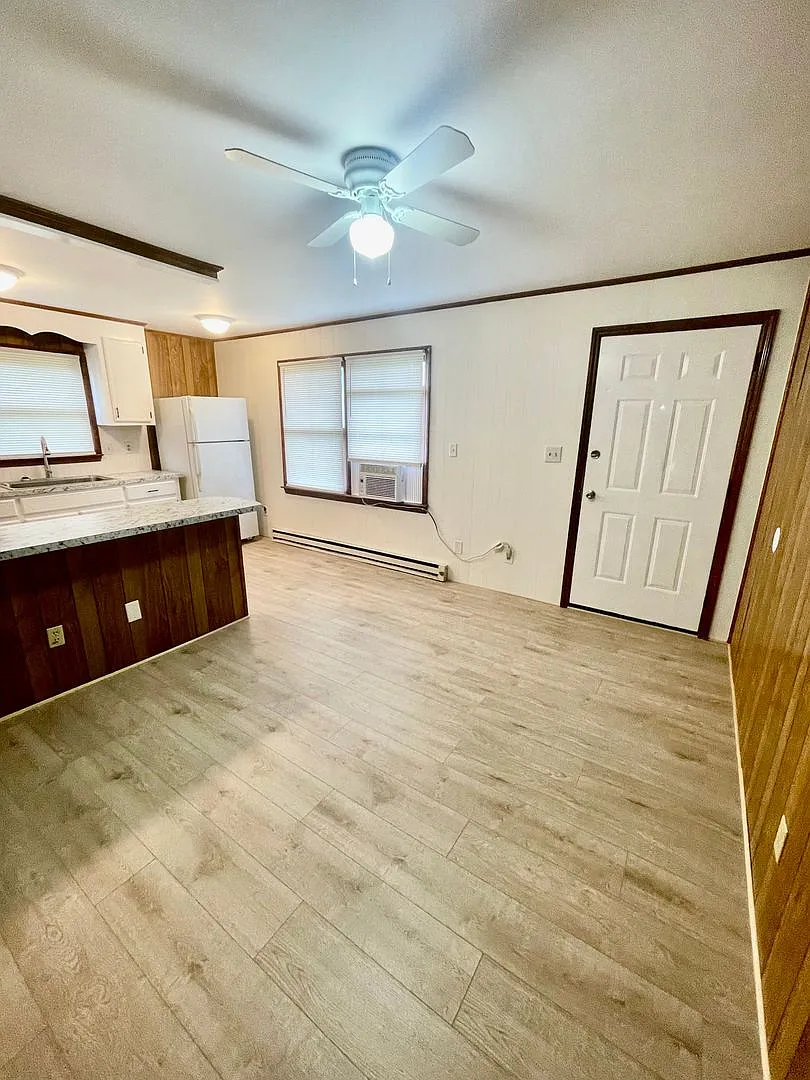 Must see Newly renovated 1 bedroom 1 bath apartment . Located in Dallas . — Photo 4
