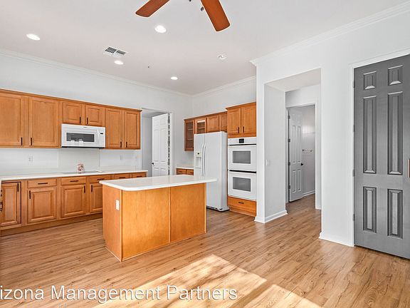 4th image of 11429 N 141st St