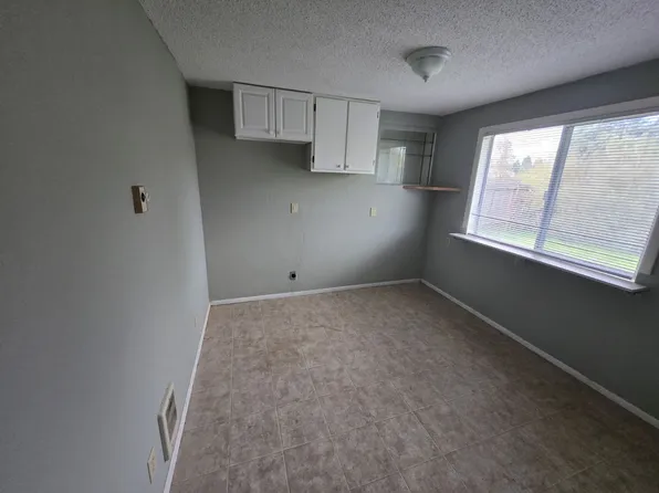 29866 Carol Ave, Eugene, OR 97402