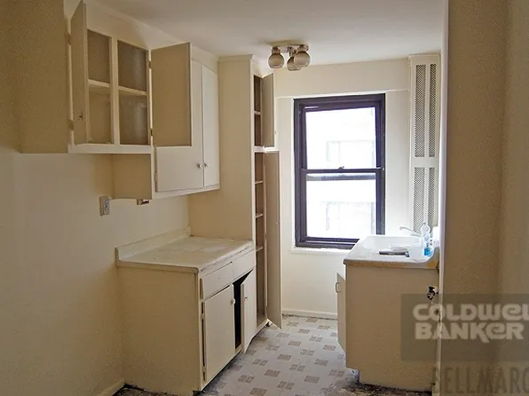 415 Grand Street image 1 of 5