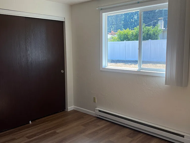 3380 Monarch Dr NE — Photo 5