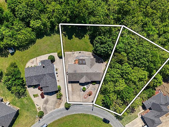 3rd image of 31 Skelton Dr