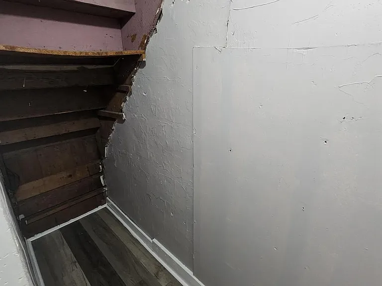 625 George St — Photo 14
