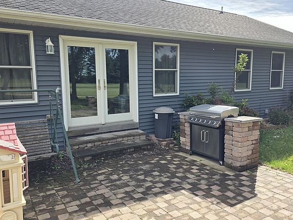 5th image of 563 Pine Meadow Dr