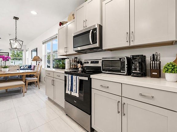 5th image of 13235 SW 270th Ter