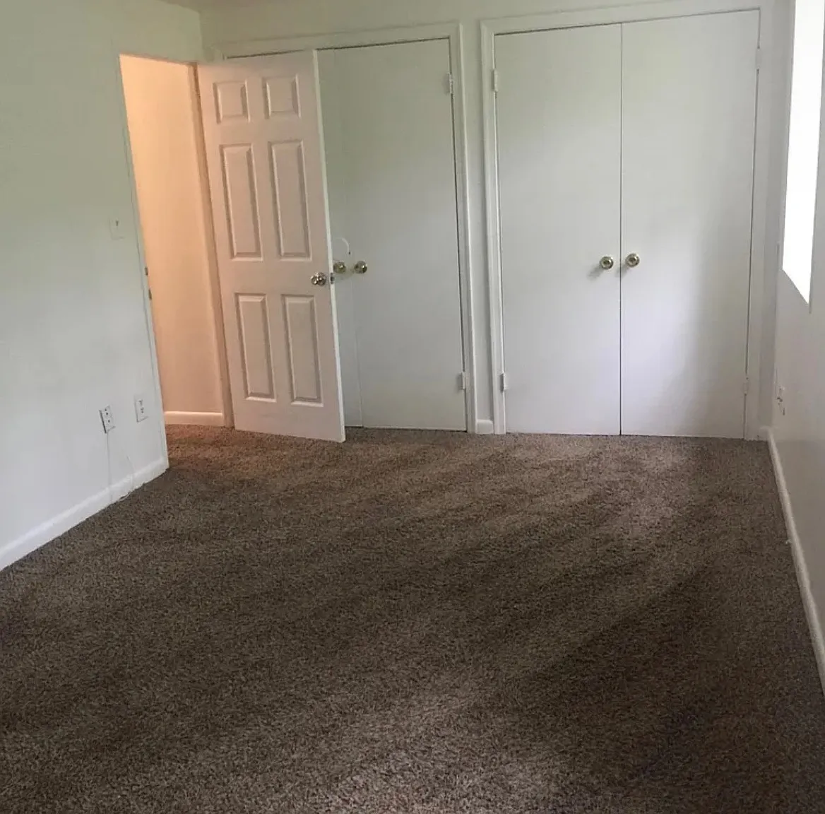 3 bed, 1180 sqft, $2,034 — Photo 4