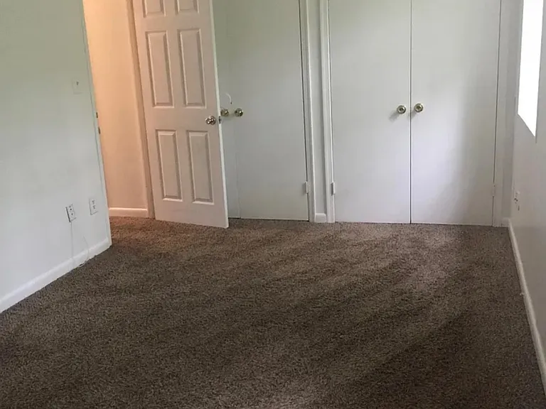 1734 Dutch Village Dr — Photo 5