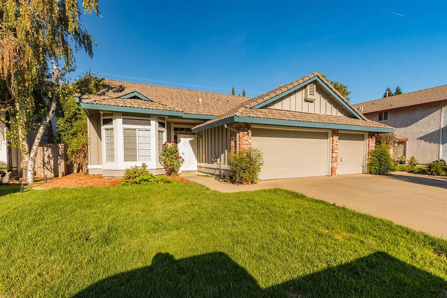 1333 Zephyr Dr photo 1