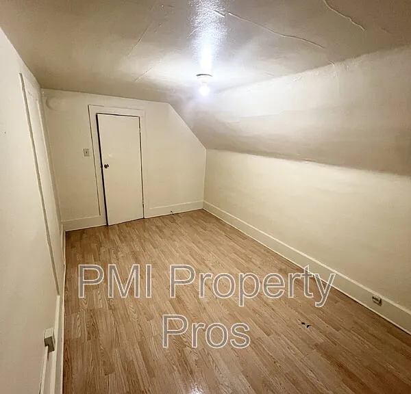 2217 S 19th St #A — Photo 3