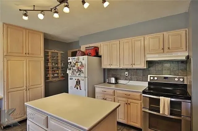 8234 County Road 266 — Photo 12