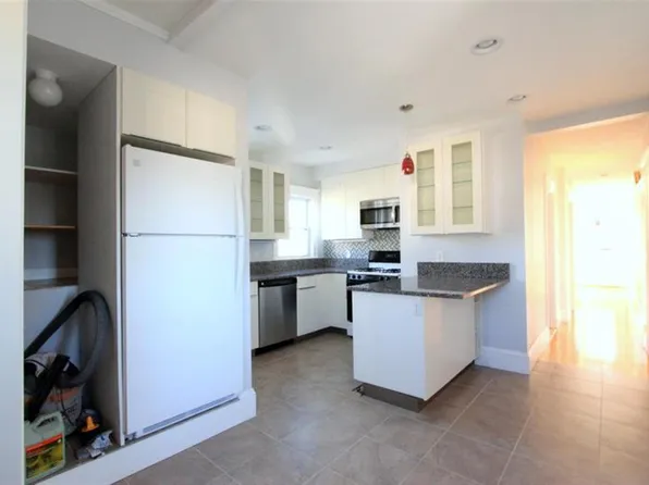 9-11 Rindgefield St #3, Cambridge, MA 02140