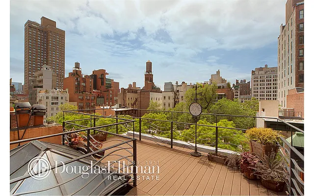 Sold by Douglas Elliman | media 21