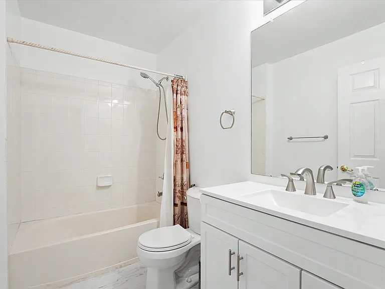 334 Wilshire Dr — Photo 7