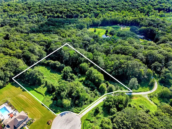 38 Farm View Drive, Norwich, CT 06360