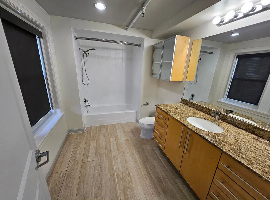 1 bed, 895 sqft, $1,650 — Photo 4