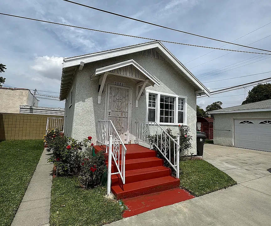 5886 Myrtle Ave #1/2