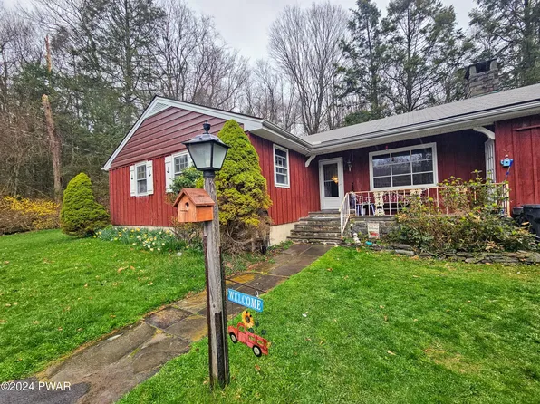 353 Crestmont Dr, Newfoundland, PA 18445