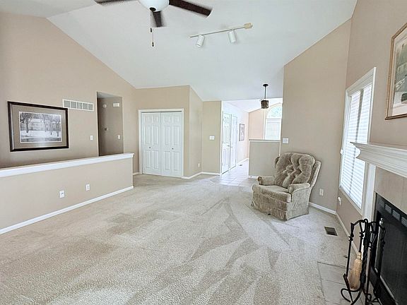 5th image of 5302 SW 23rd St