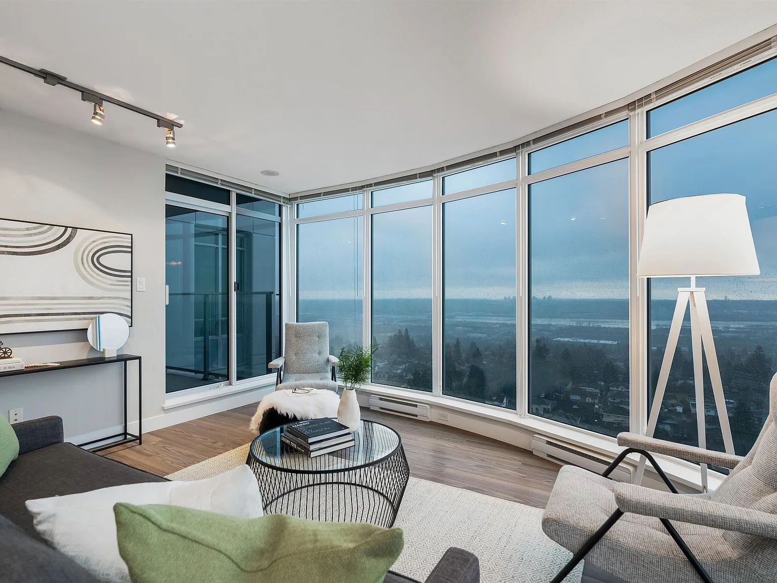2 bed, 943 sqft, $2,850 — Photo 2