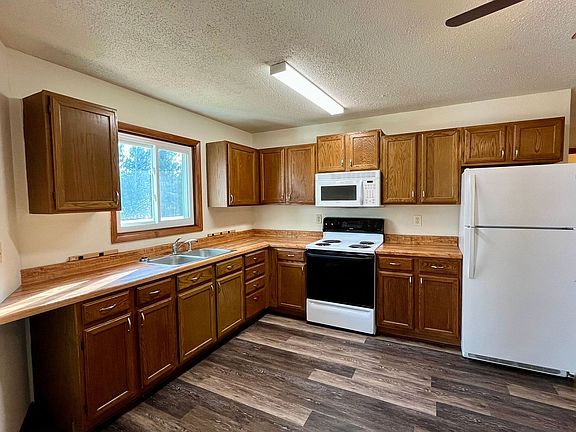 3rd image of 149517-149515 Wineberry Ln